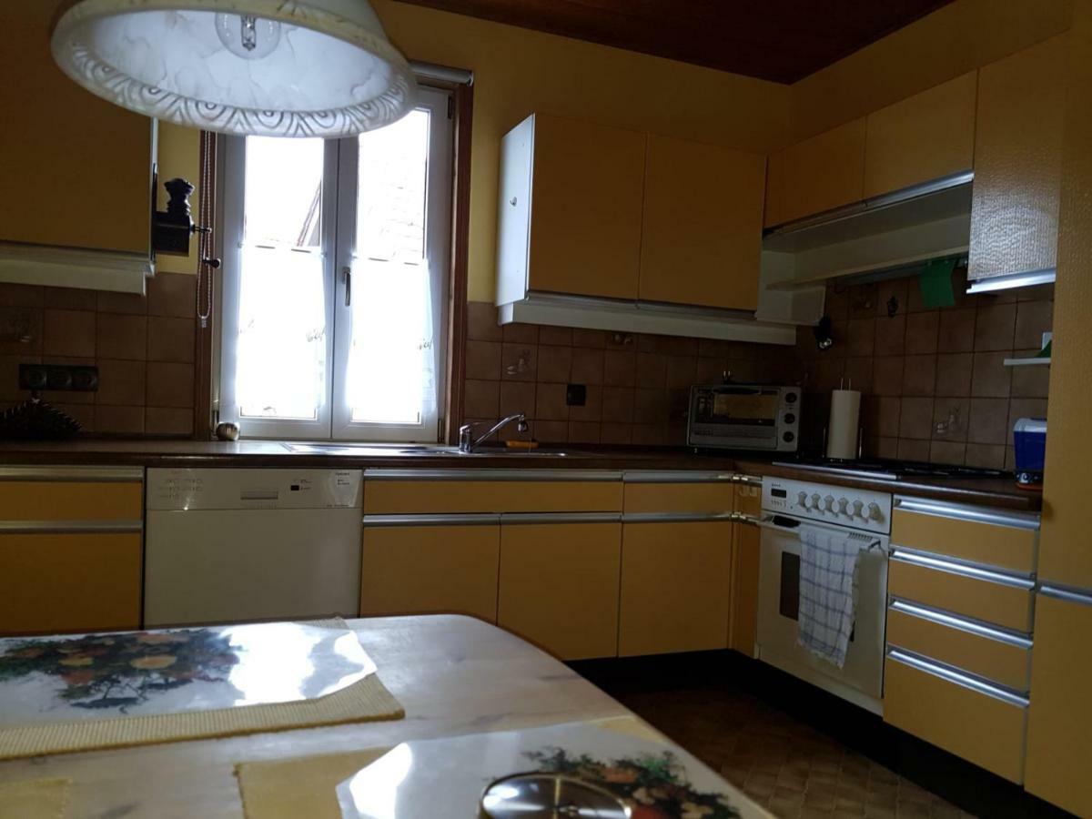 Ferienwohnung Zentrumsnah Esslingen am Neckar Bagian luar foto